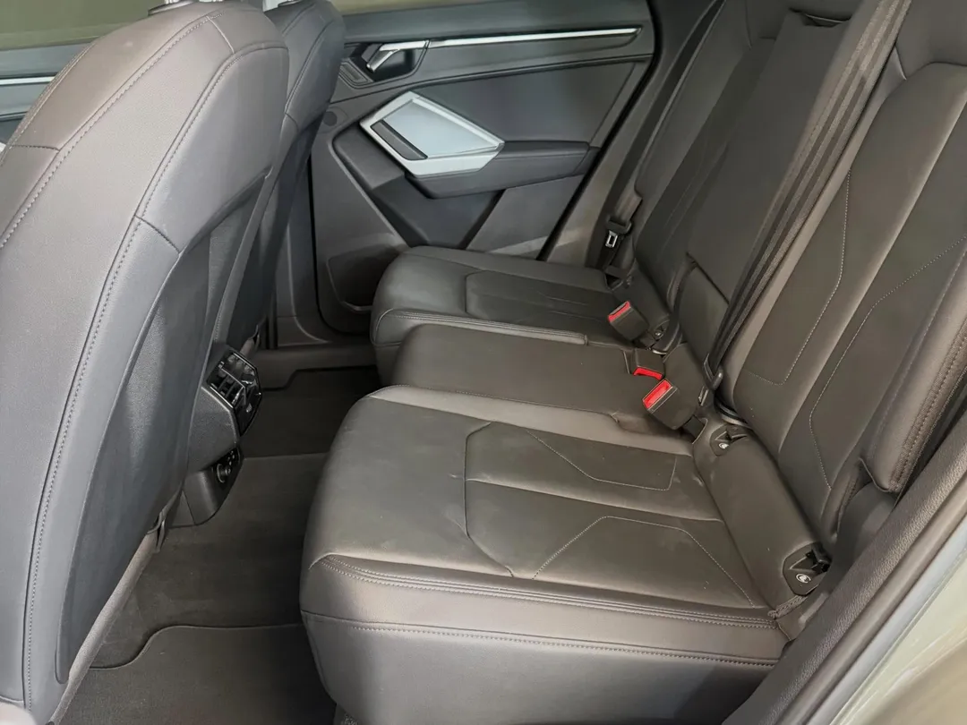 Audi Q3 2023, foto 7 de 7